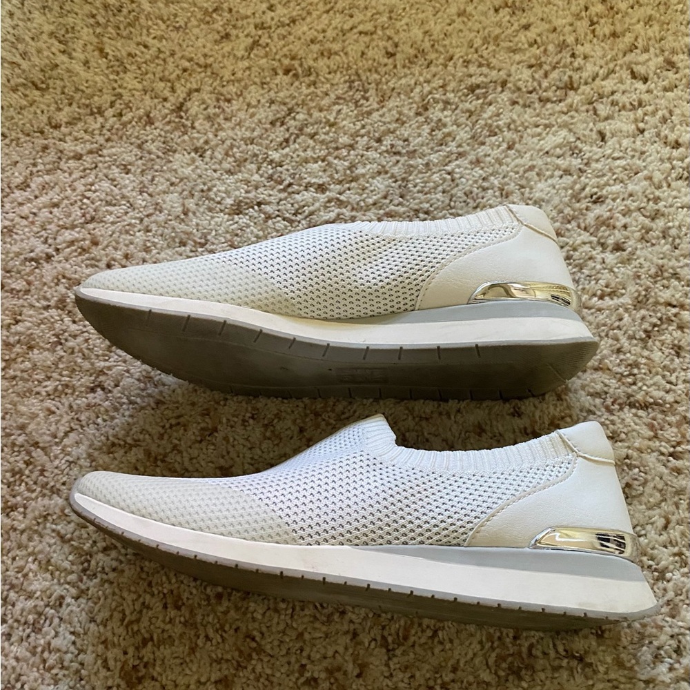 Naturalizer Lafayette Slip-ons - Picture 3 of 8